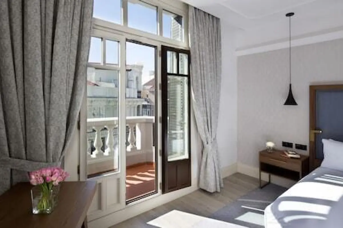 DoubleTree by Hilton Madrid-Prado – Affordable hotel in Madrid