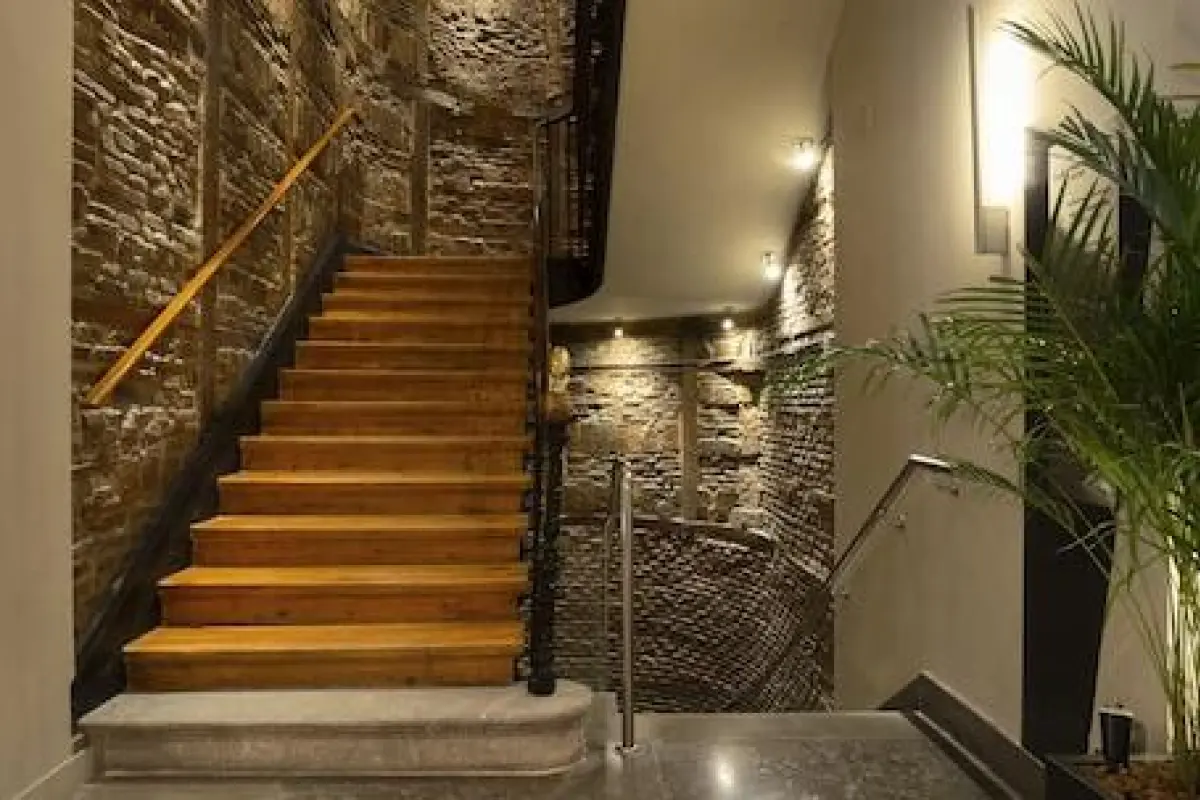 ICON Embassy – Affordable hotel in Madrid