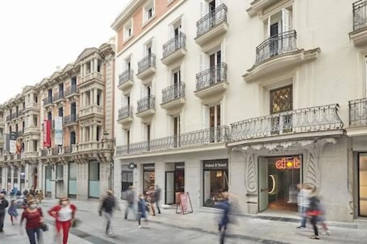 Chic & Basic dot – Affordable hotel in Madrid