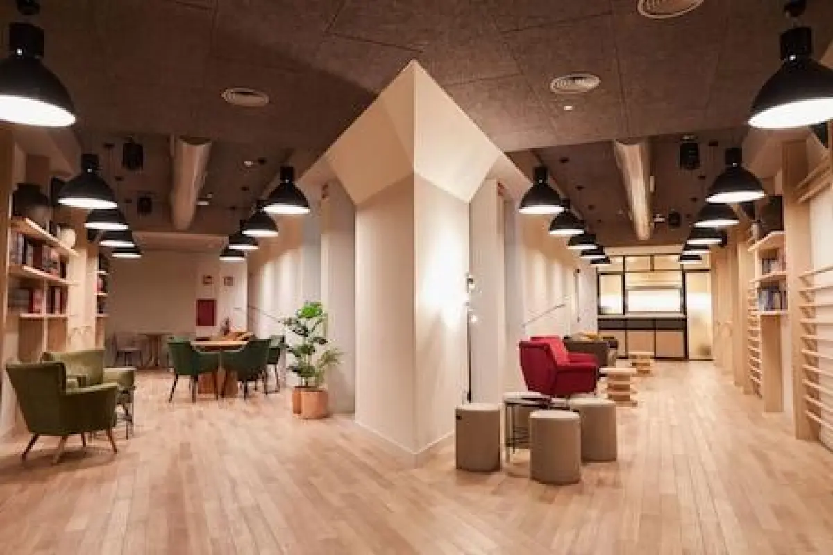 Latroupe Prado – Affordable hotel in Madrid