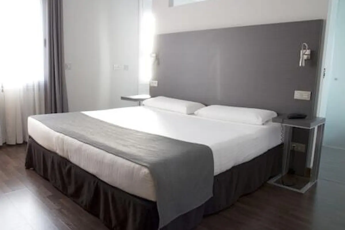 Hotel UVE Alcobendas – Affordable hotel in Alcobendas