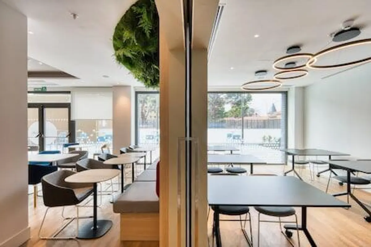 Holiday Inn Express Madrid Airport by IHG – Affordable hotel in Madrid
