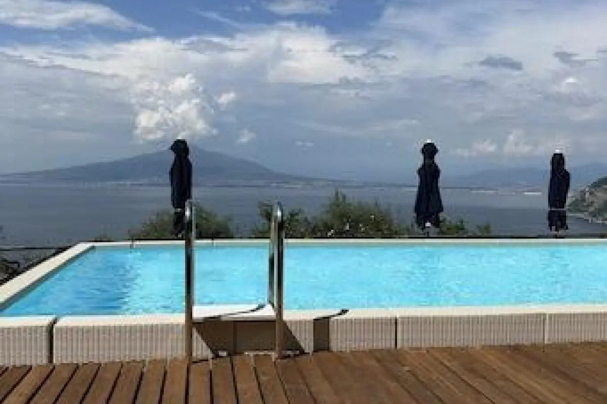 Torre Barbara – Affordable hotel in Vico Equense