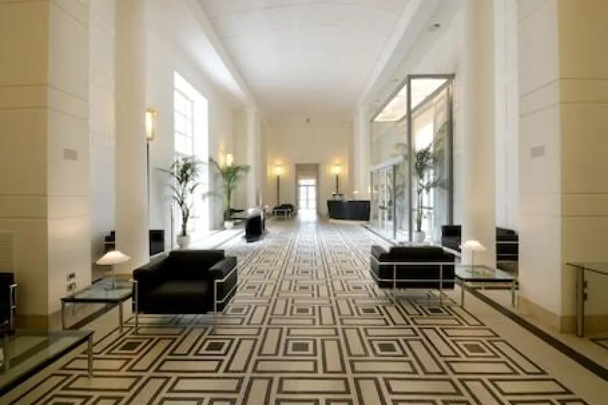 Hotel Palazzo Esedra – Affordable hotel in Naples