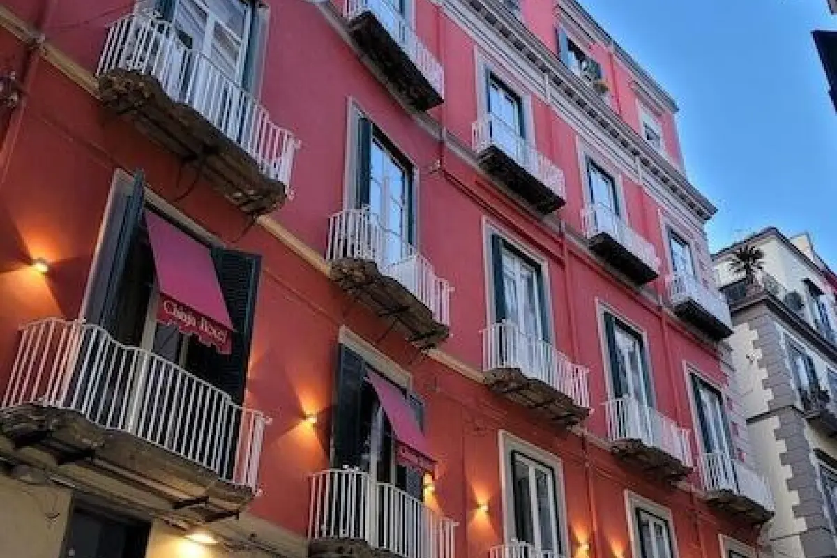 Chiaja Hotel de Charme – Affordable hotel in Naples