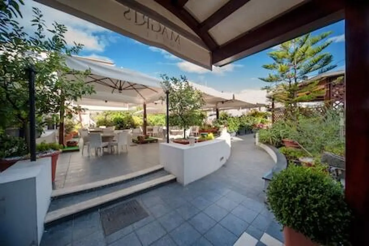 Magris Hotel – Affordable hotel in Naples