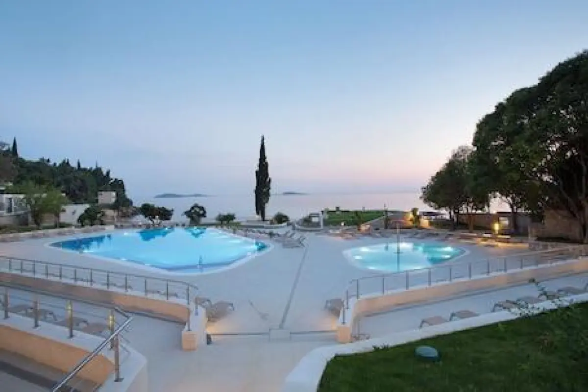 Maistra Select Mlini Hotel – Affordable hotel in Zupa dubrovacka