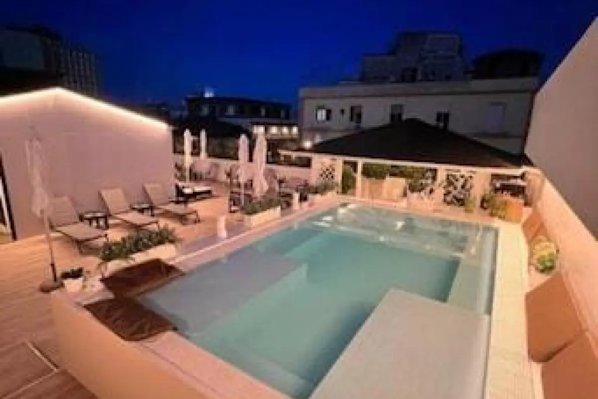 Palazzo Firenze – Affordable hotel in Naples