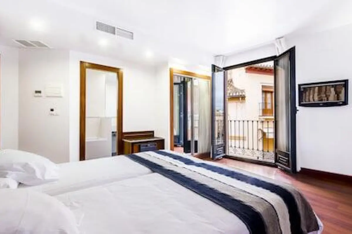 Monjas Del Carmen Hotel – Affordable hotel in Granada