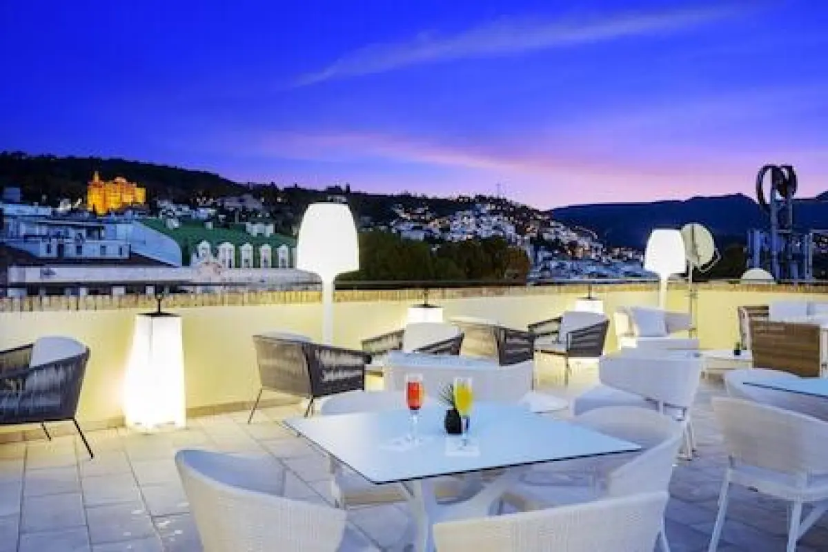 Eurostars Puerta Real Hotel – Affordable hotel in Granada