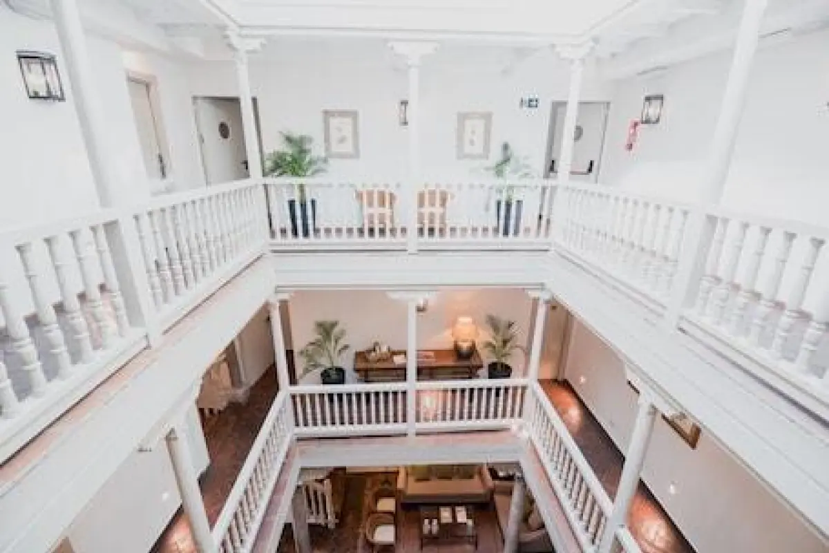 Hotel Palacio de Los Navas – Affordable hotel in Granada