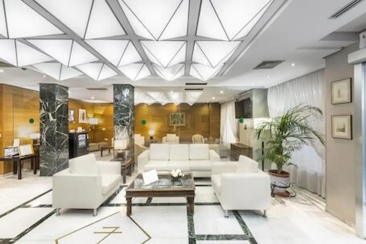 Hotel Porcel Navas – Affordable hotel in Granada