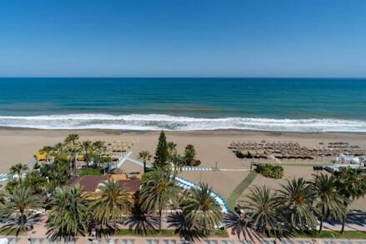 Hotel Apartamentos Bajondillo – Affordable hotel in Torremolinos