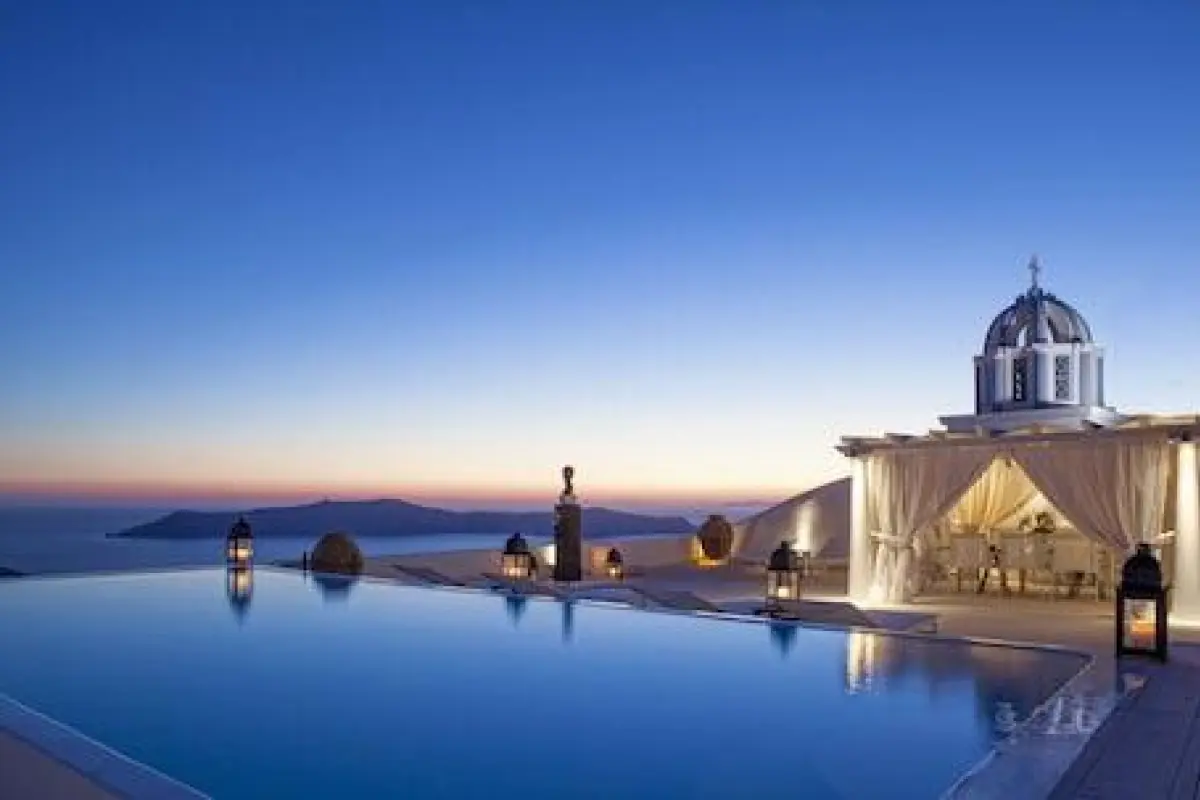 The Tsitouras Collection Hotel – Affordable hotel in Santorini