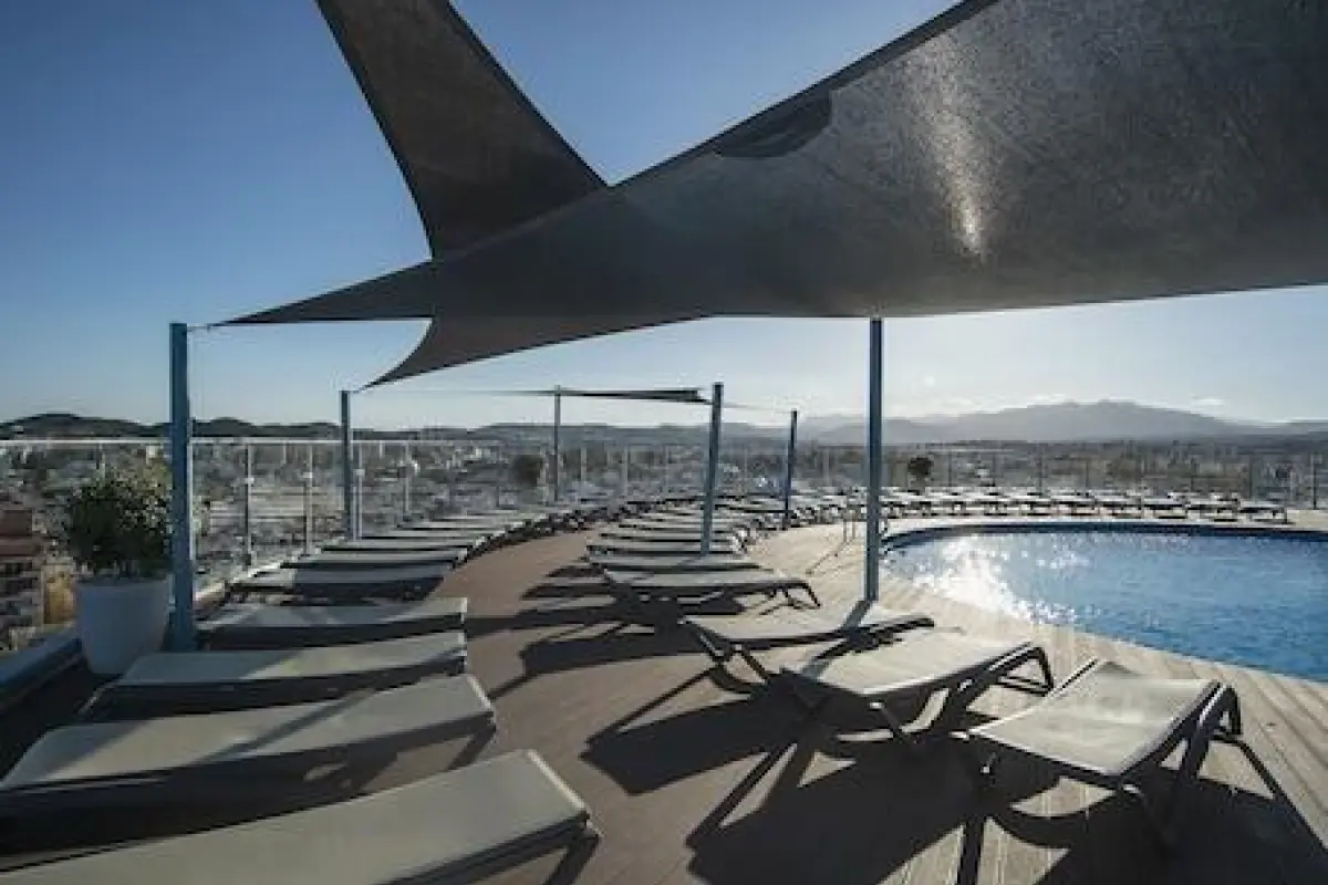 Hotel El Puerto by Pierre & Vacances – Affordable hotel in Fuengirola