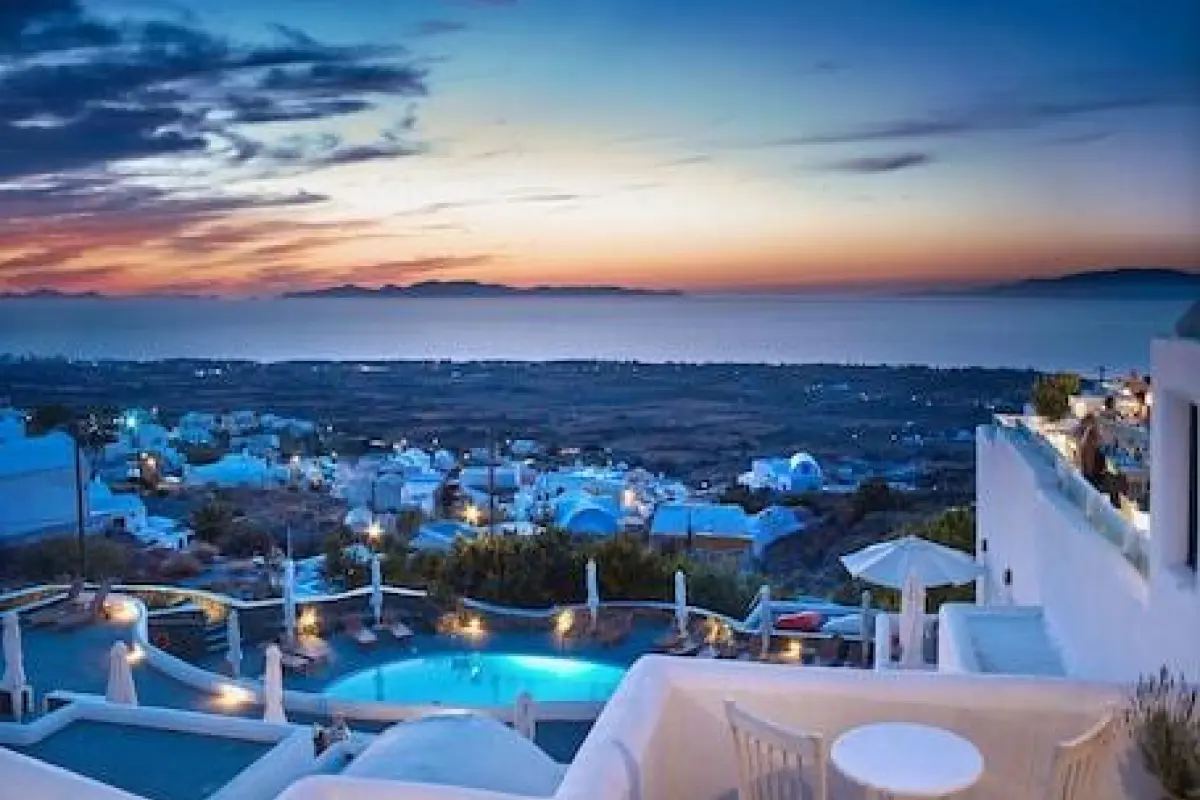 Finikia Memories Hotel – Affordable hotel in Santorini
