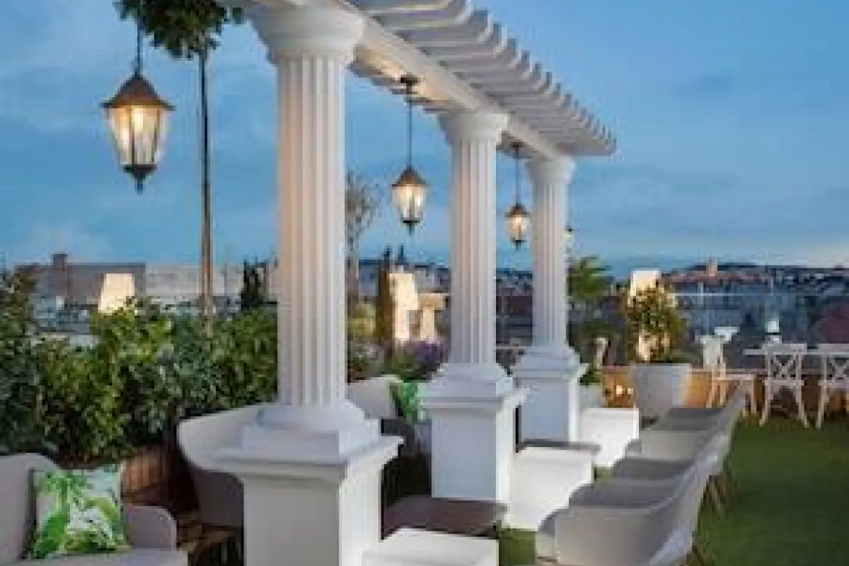 Mystery Hotel Budapest, Preferred Hotels & Resorts  – Affordable hotel in Budapest