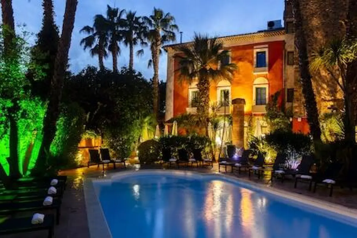 Hôtel l'Arena – Affordable hotel in Fréjus