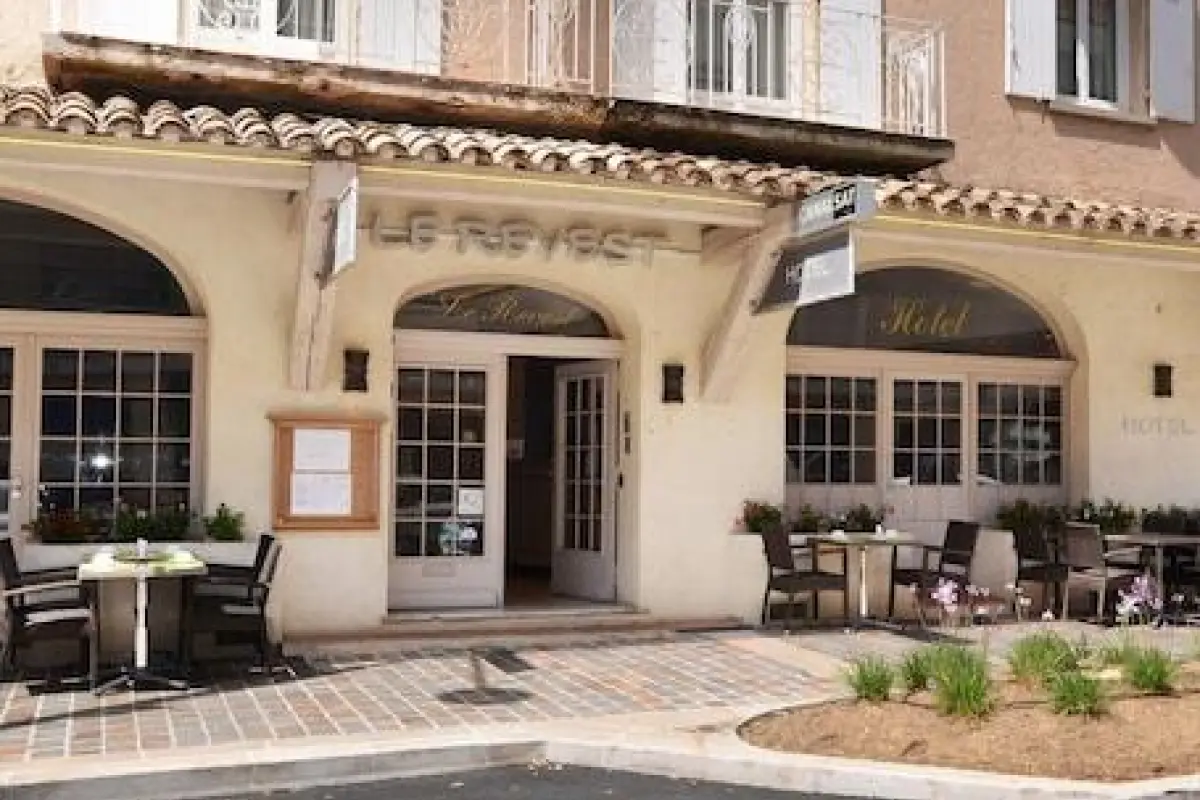 BRIT HOTEL Confort Le Revest Sainte Maxime – Affordable hotel in Sainte-Maxime