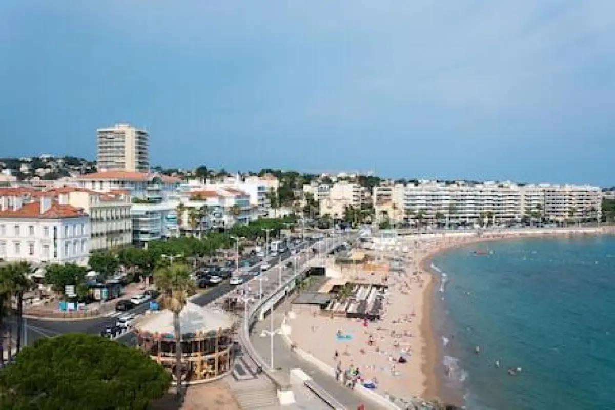 Mercure Saint Raphael Centre Plage – Affordable hotel in Saint-Raphael