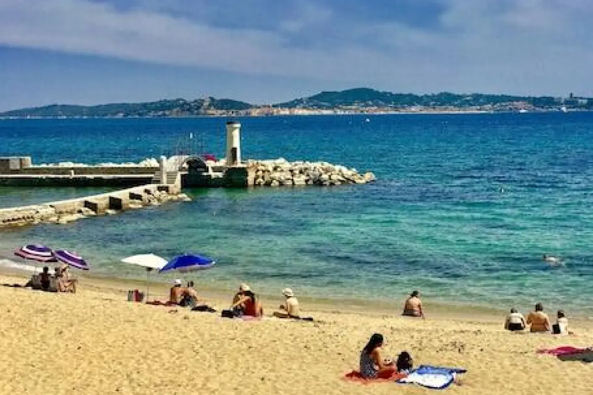 Hôtel Villa des Anges – Affordable hotel in Grimaud