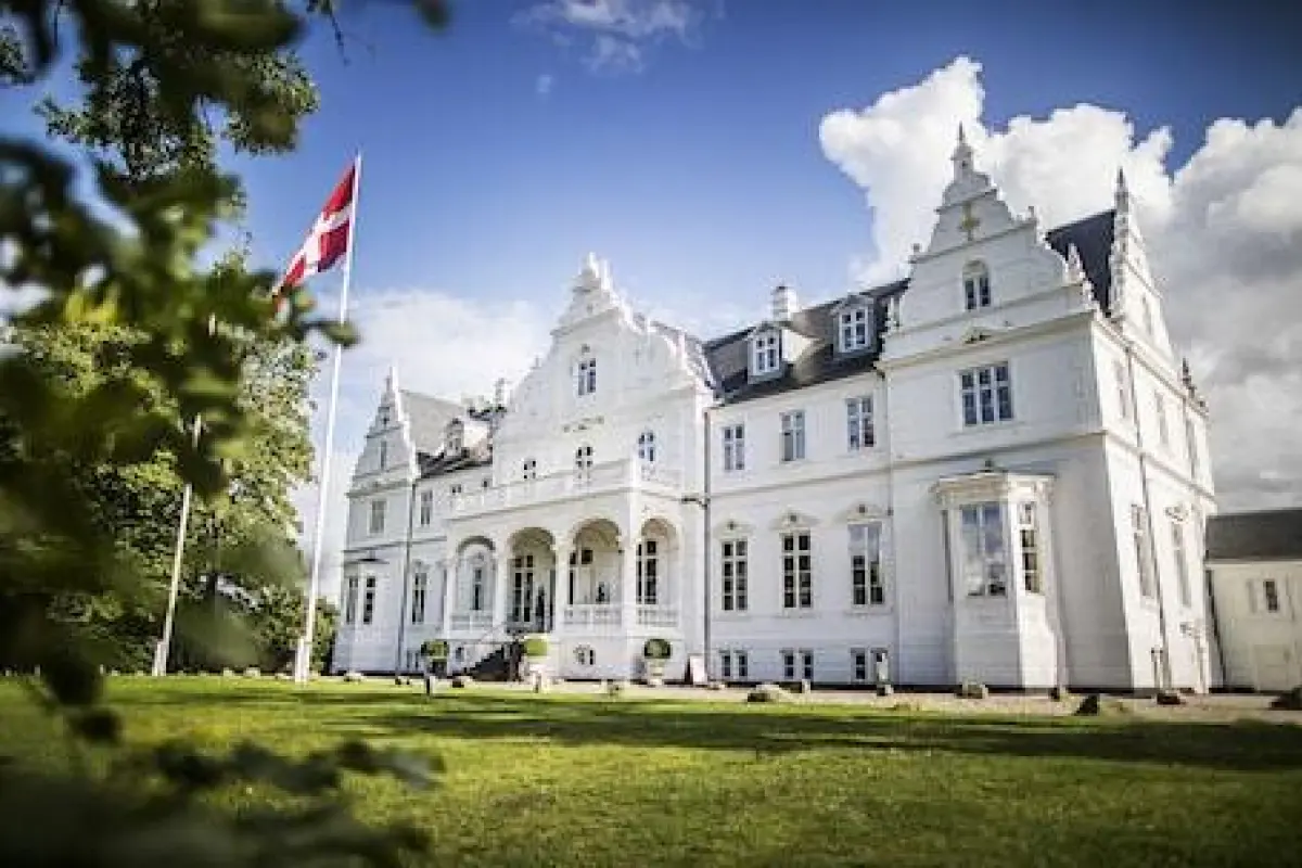 Kokkedal Slot Copenhagen – Affordable hotel in Horsholm