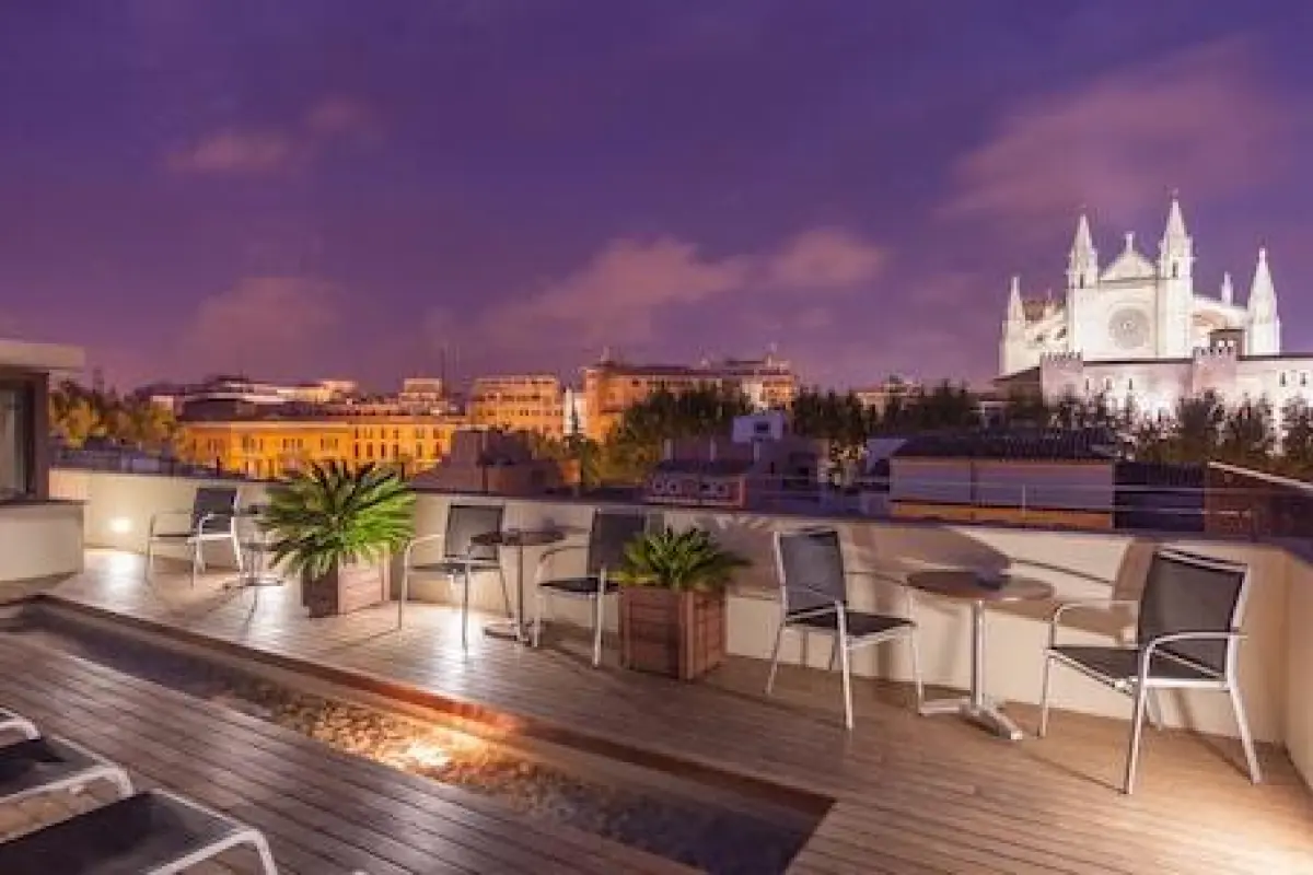 Petit Palace Hotel Tres – Affordable hotel in Palma de Mallorca