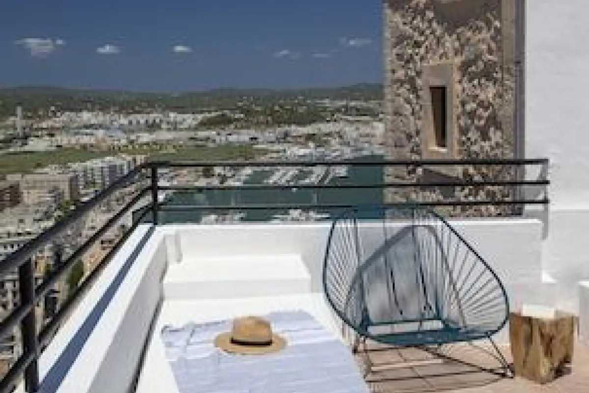 Hotel La Torre del Canonigo - Small Luxury Hotels – Affordable hotel in Ibiza Town