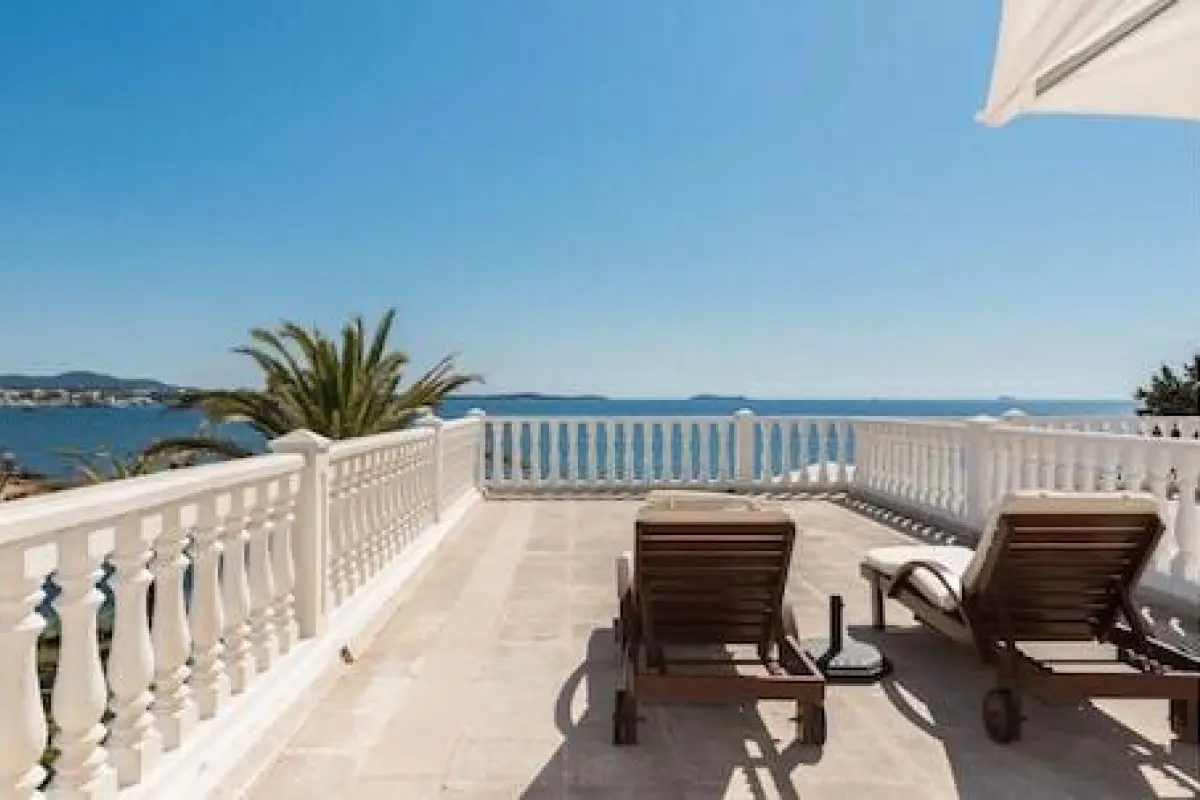 Grand Hotel Palladium – Affordable hotel in Santa Eulalia del Rio