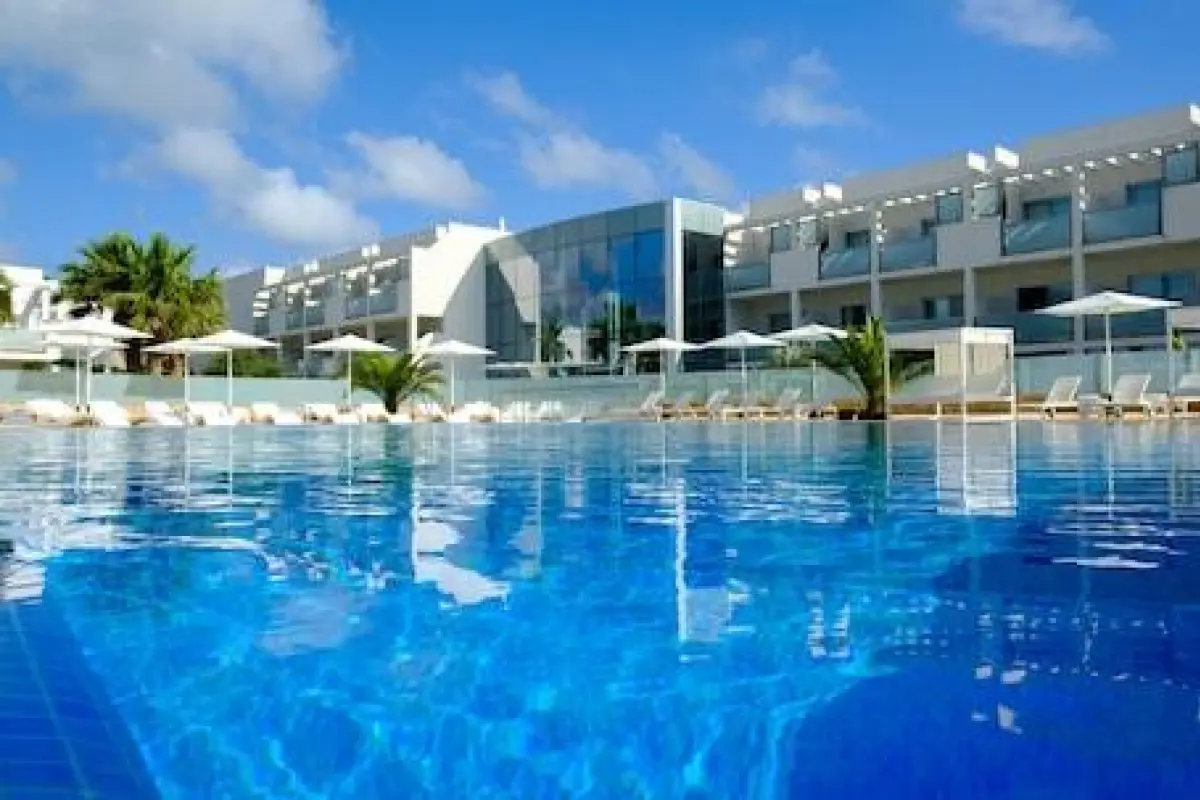 Blanco Hotel Formentera – Affordable hotel in Formentera