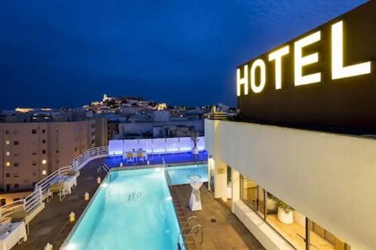 Hotel Royal Plaza – Affordable hotel in Ibiza Town