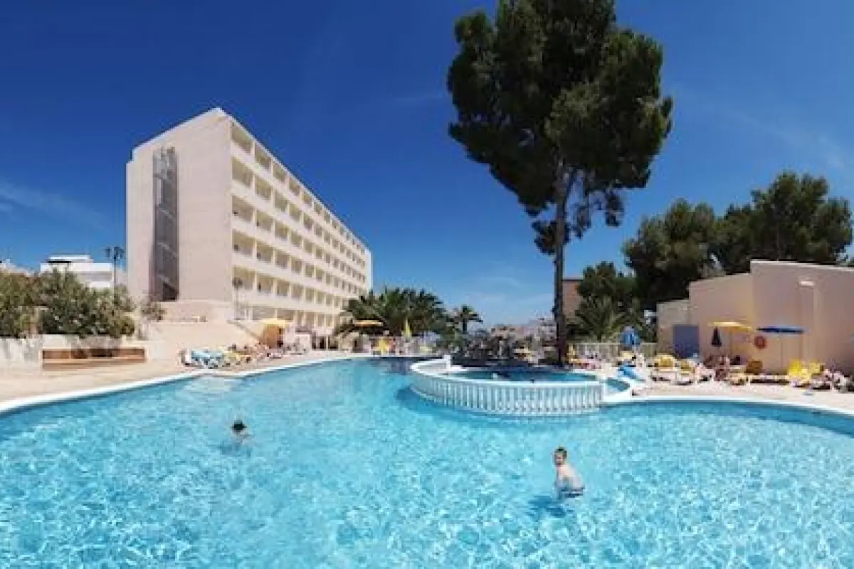 Invisa Hotel Ereso All Inclusive – Affordable hotel in Santa Eulalia del Rio