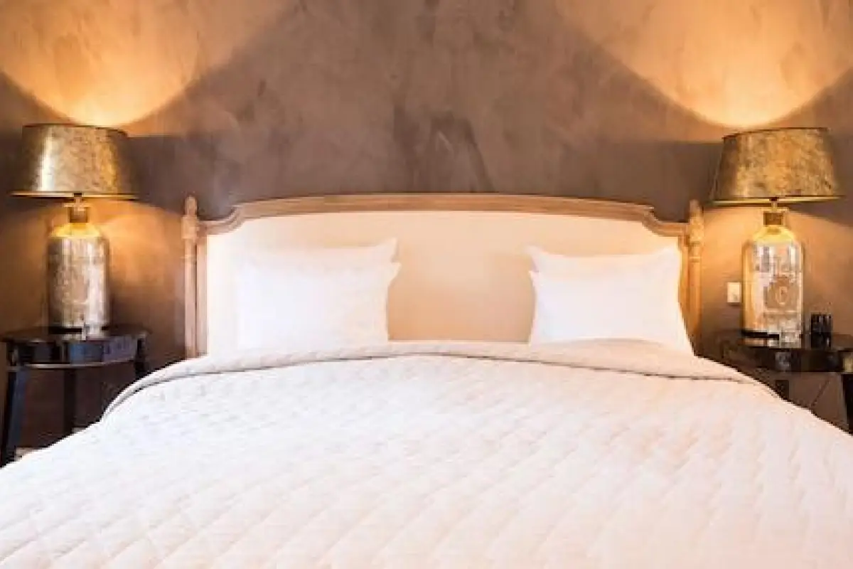 Suitehotel Posthoorn – Affordable hotel in Monnickendam