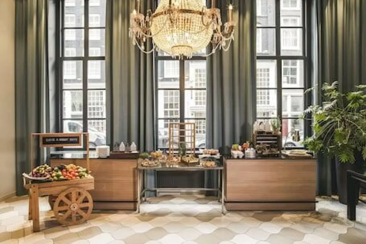 Radisson Blu Hotel, Amsterdam City Center – Affordable hotel in Amsterdam