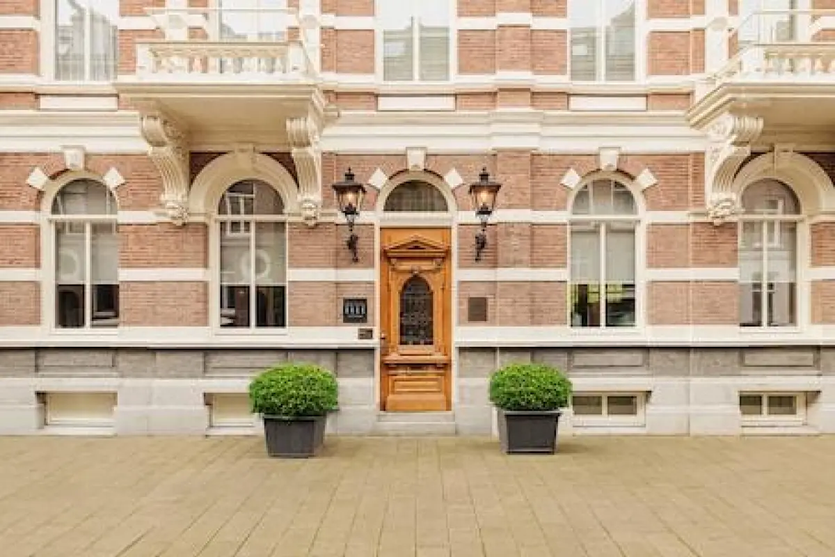 Maison ELLE Amsterdam – Affordable hotel in Amsterdam