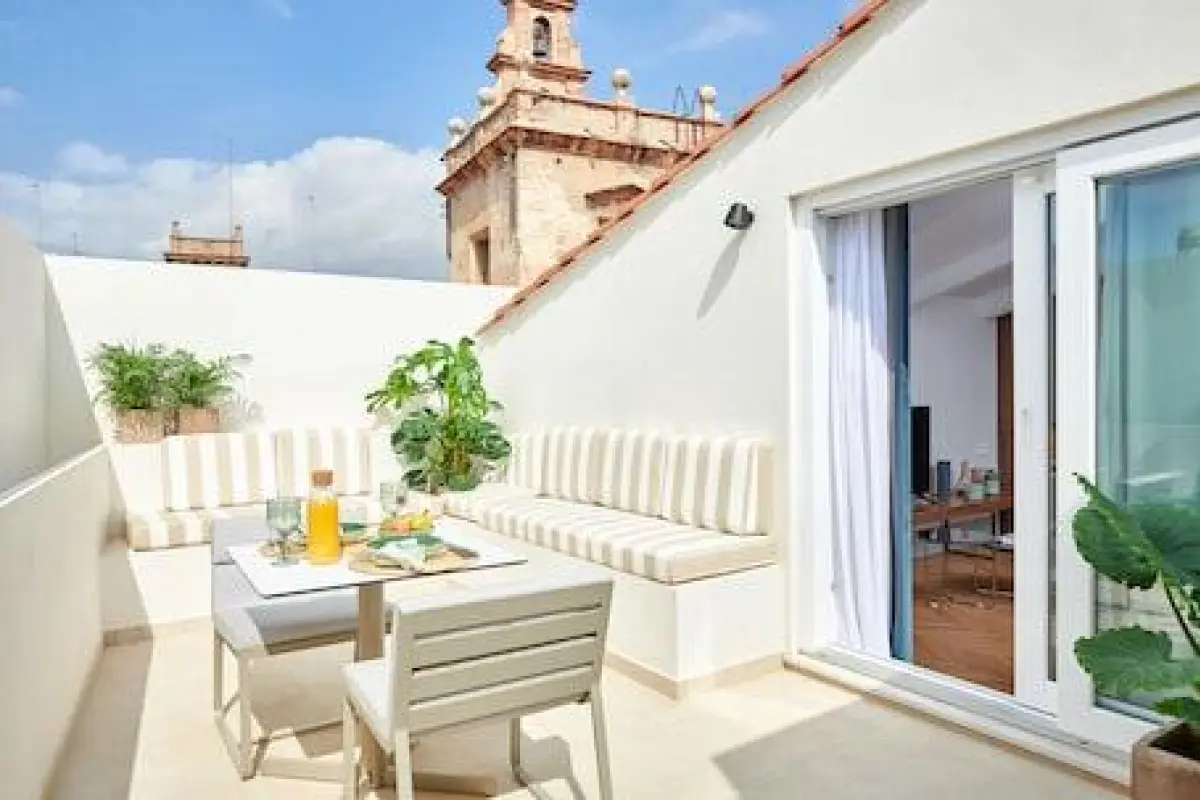 Room Mate Collection Helen Berger – Affordable hotel in Valencia
