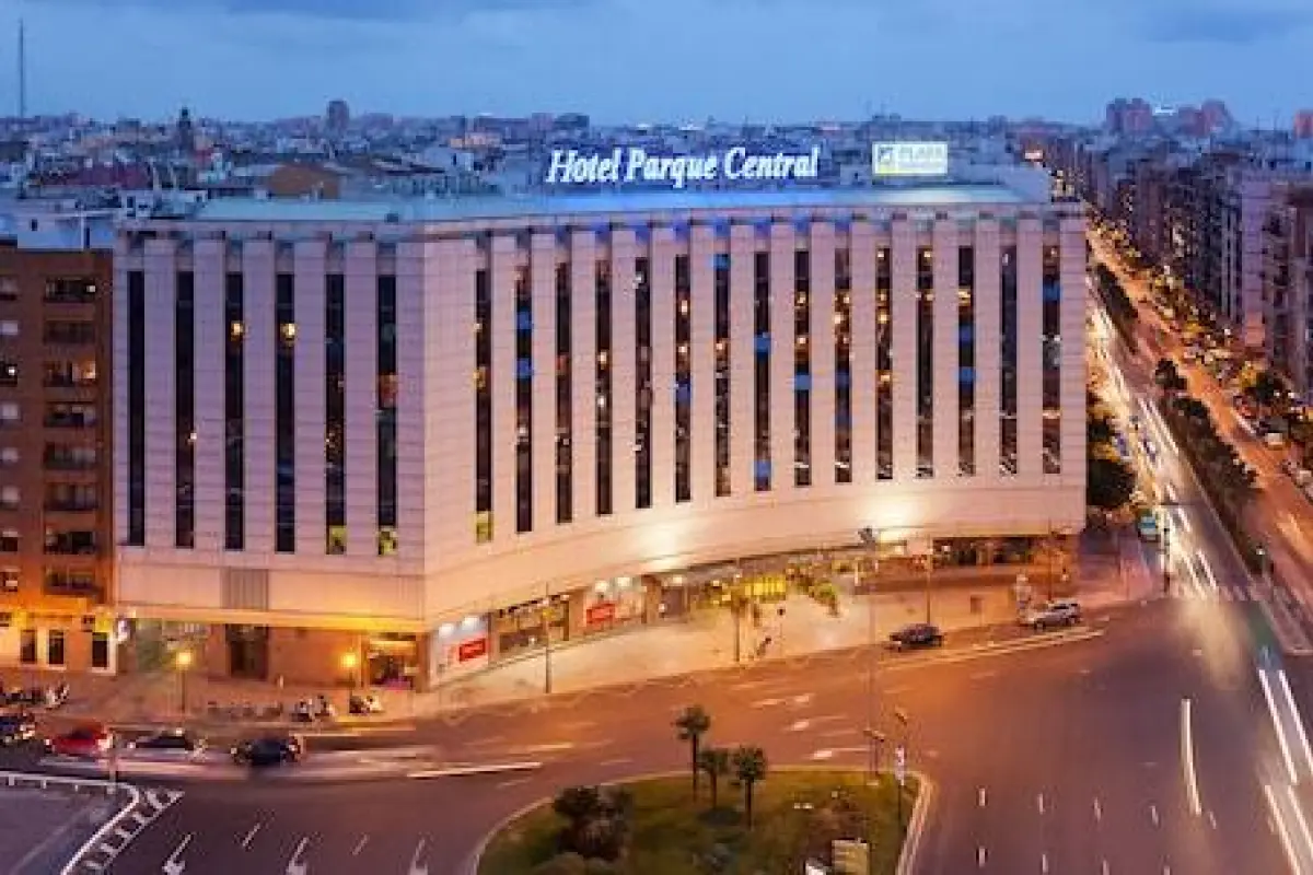 Senator Parque Central Hotel – Affordable hotel in Valencia