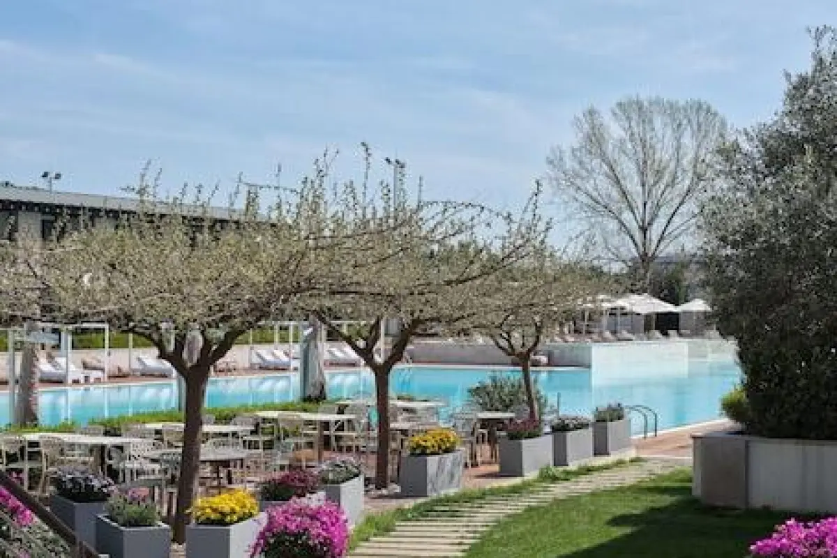 September Hotel Thessaloniki – Affordable hotel in Pylaia-Chortiatis