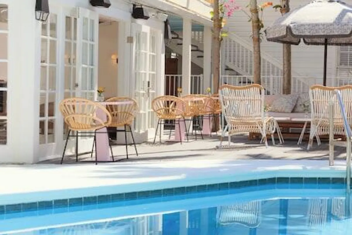 Lighthouse Hotel - Key West Historic Inns – Affordable hotel in Key West