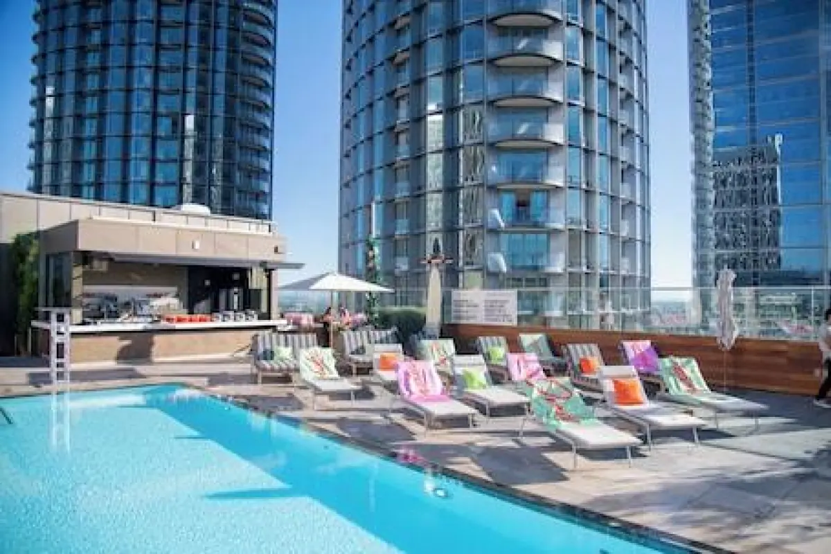 Fairmont Century Plaza Gold Experience – Affordable hotel in Los Angeles