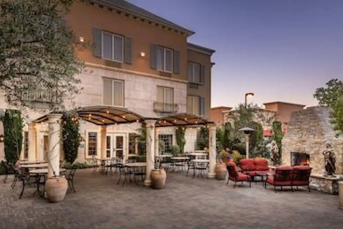 Ayres Hotel Seal Beach - Cypress – Affordable hotel in Seal Beach