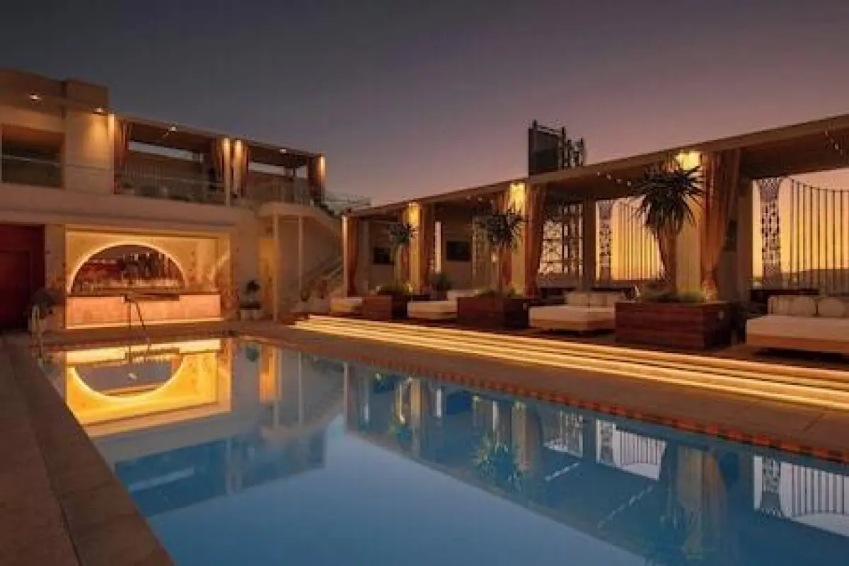 W Hollywood – Affordable hotel in Los Angeles