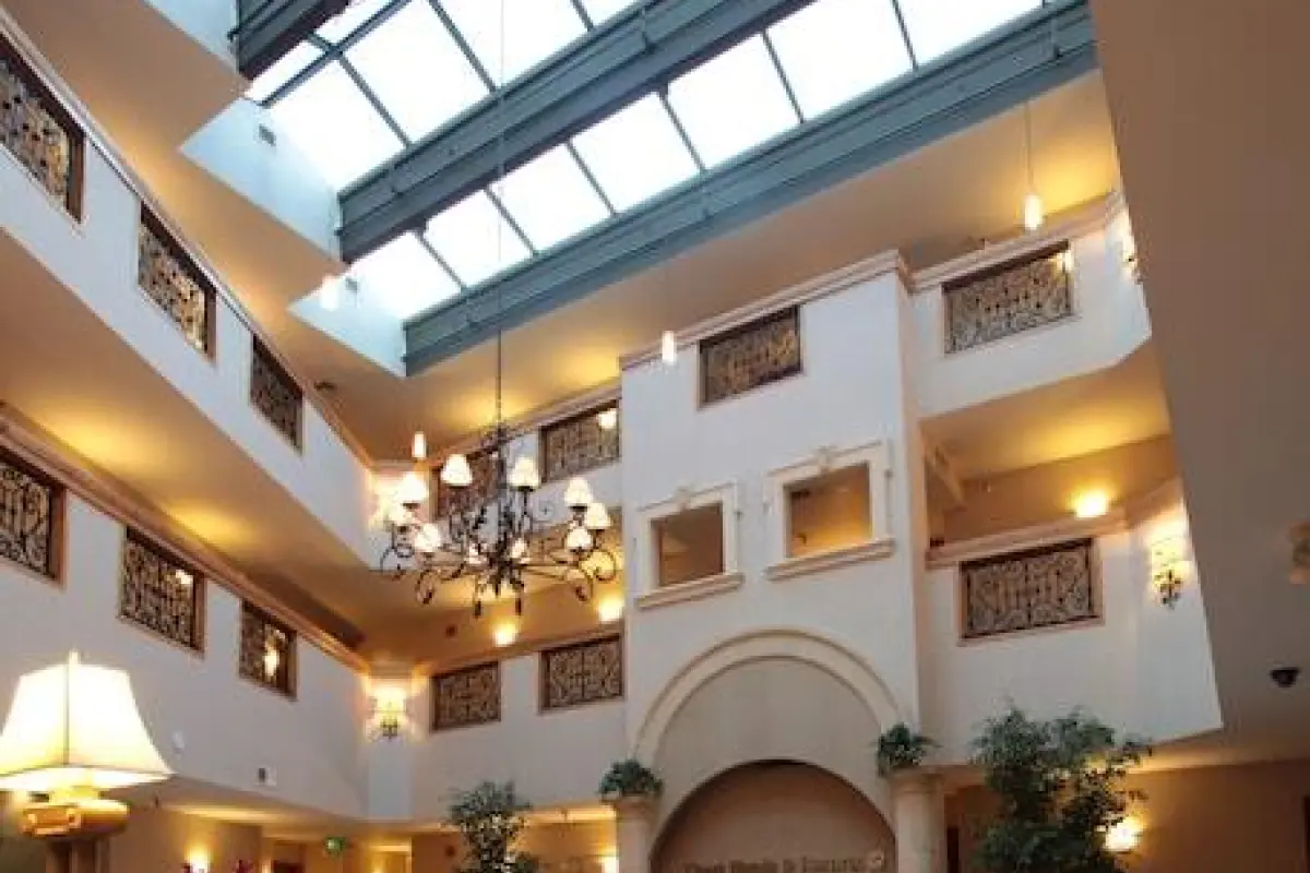 Coast Burbank Hotel – Affordable hotel in Burbank