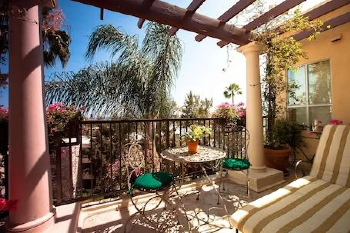 Best Western Plus Sunset Plaza Hotel – Affordable hotel in West Hollywood