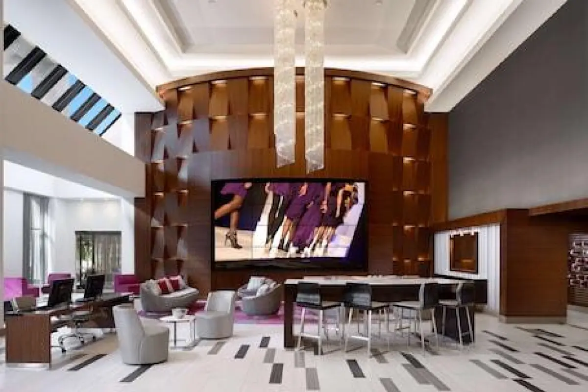 Hilton Woodland Hills / Los Angeles – Affordable hotel in Woodland Hills