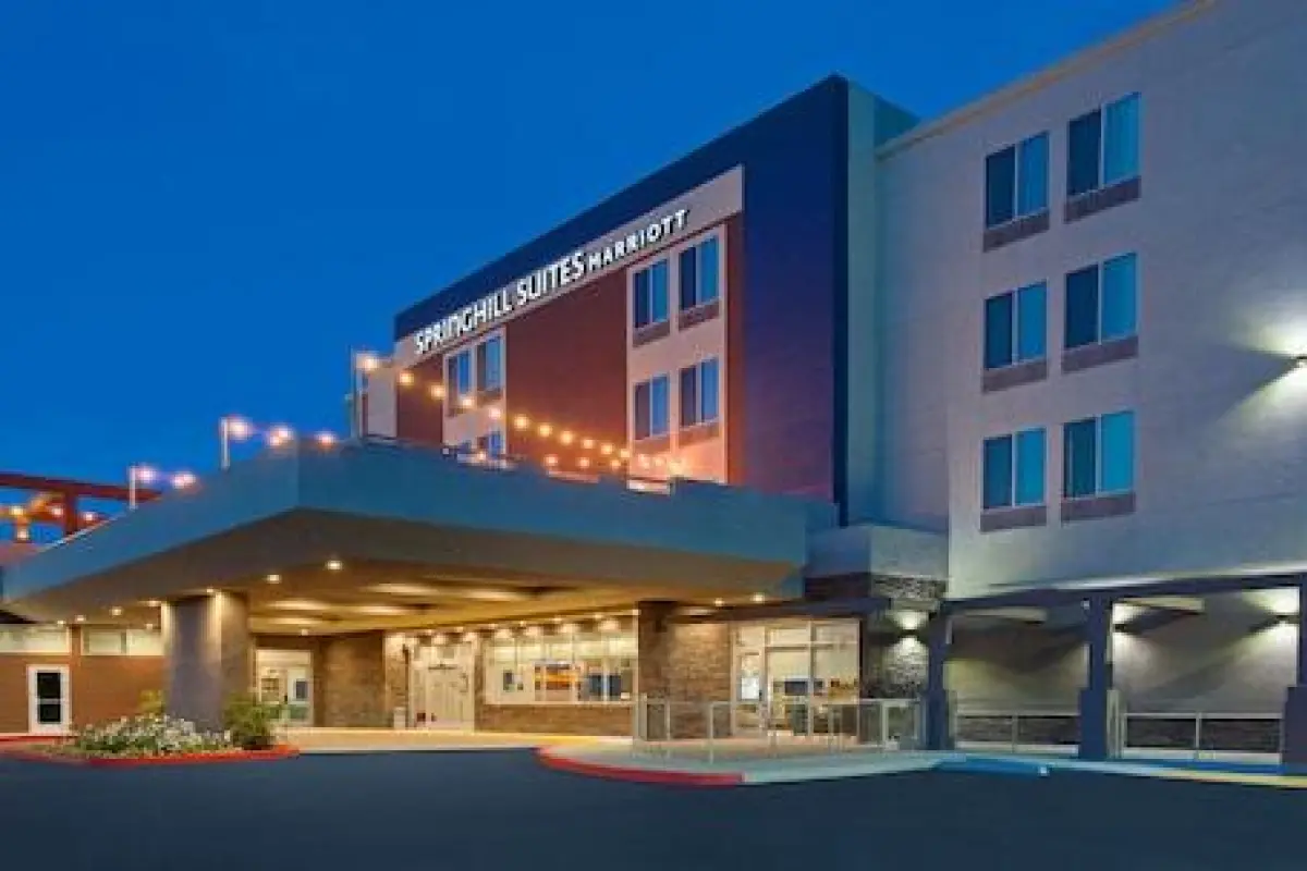 SpringHill Suites by Marriott Huntington Beach Orange County – Affordable hotel in Huntington Beach