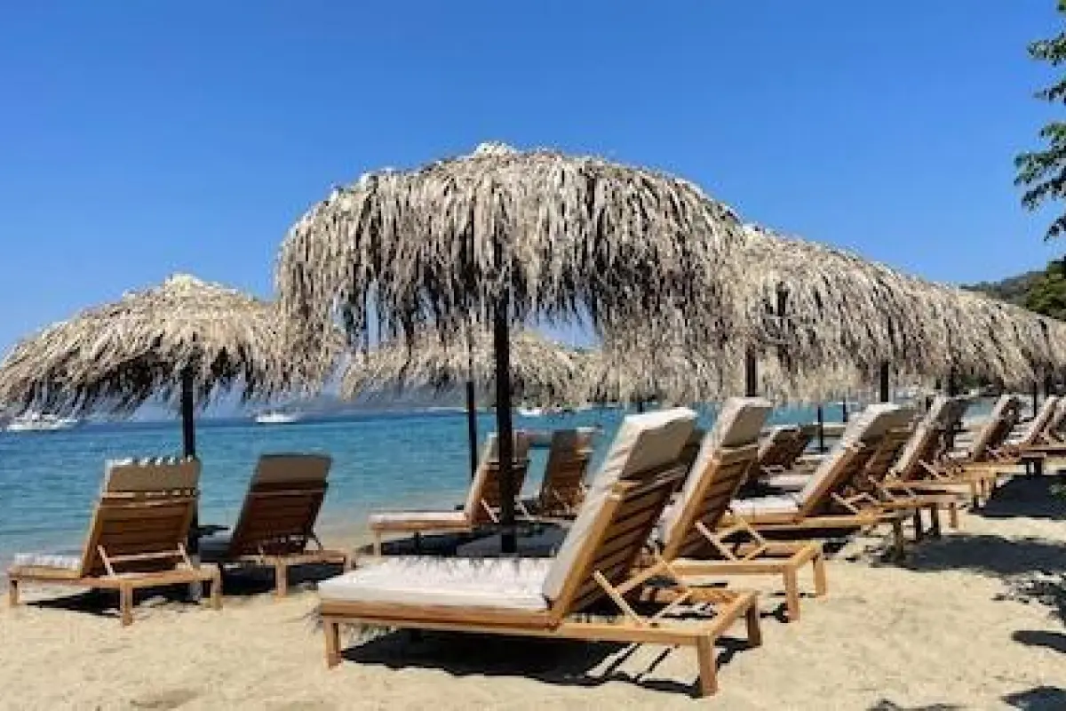 HOTEL PAVLOU – Affordable hotel in Poros