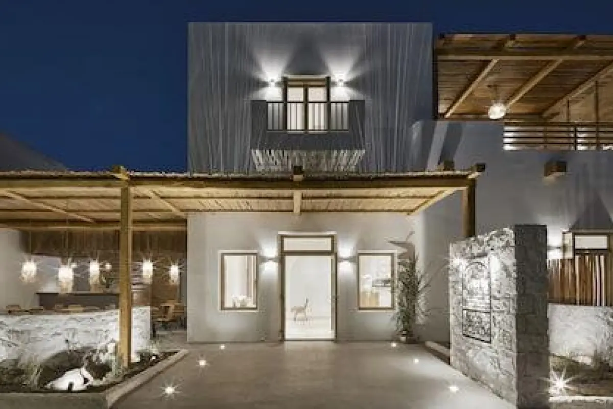 Arco Solium Suites – Affordable hotel in Milos