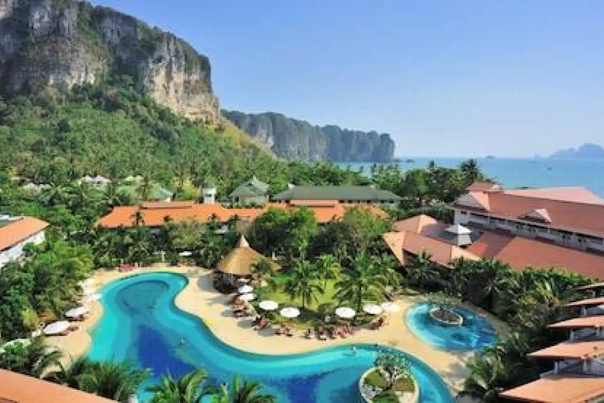 Aonang Villa Resort Beachfront – Affordable hotel in Krabi