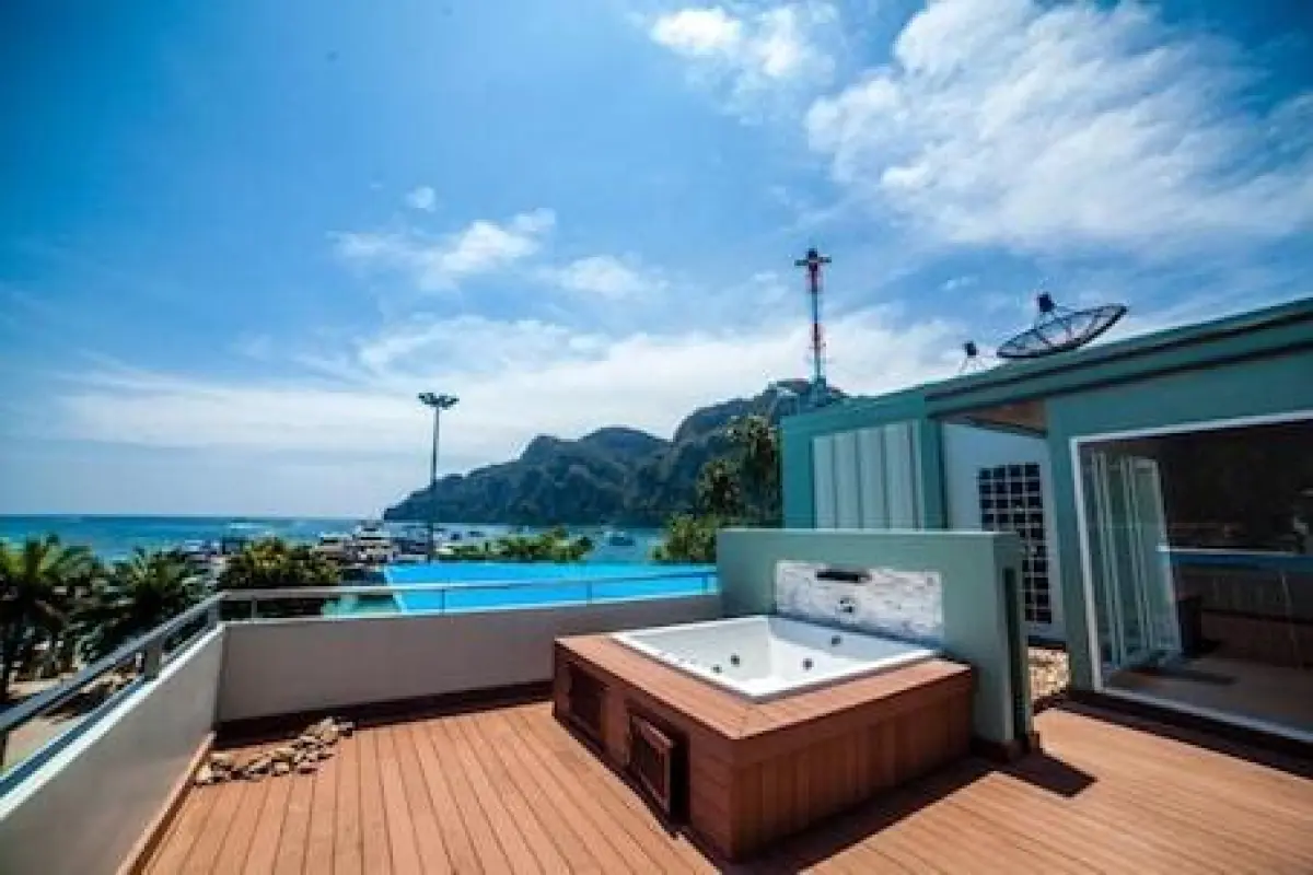 Phi Phi Harbour View Hotel – Affordable hotel in Ko Phi Phi